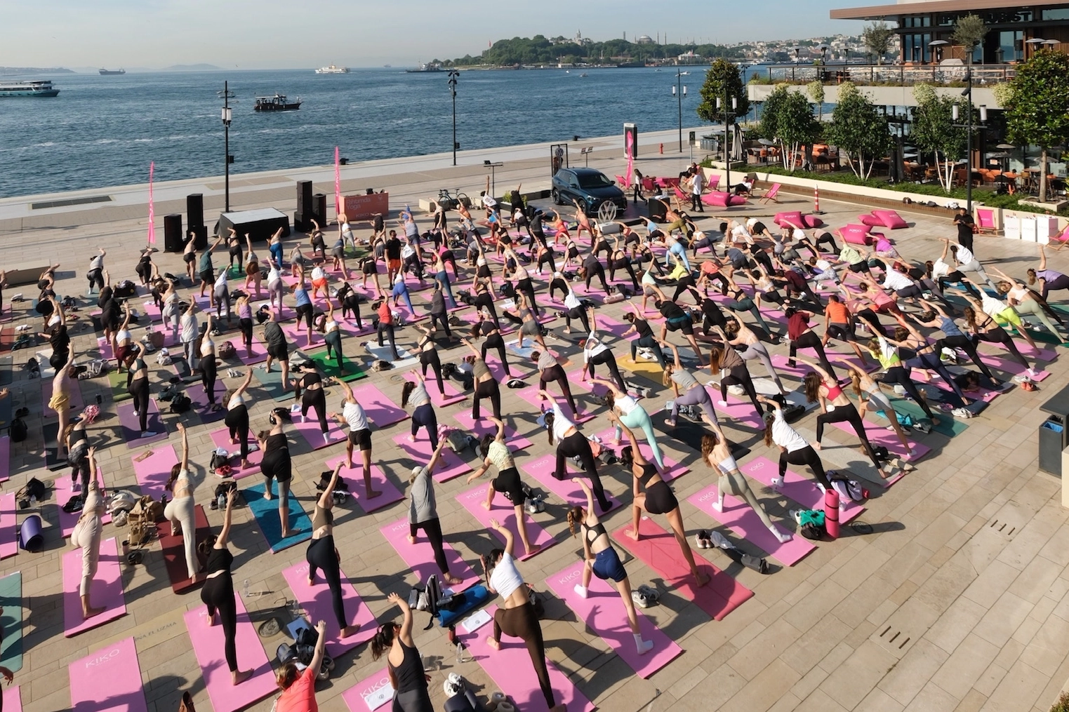 Galataport İstanbul'da sezonun son 'Yoga'sı