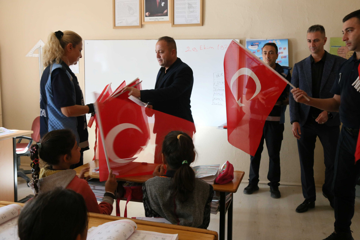 29 Ekim Cumhuriyet Bayramı Etkinlikleri Kapsamında Zabıta Ekiplerinden Okul Ziyareti