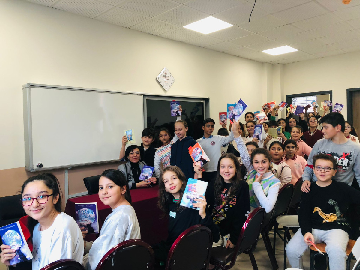 Eğitimci Yazar Fatma Çetin Kabadayı Akşehir’de Öğrencilerle Buluştu