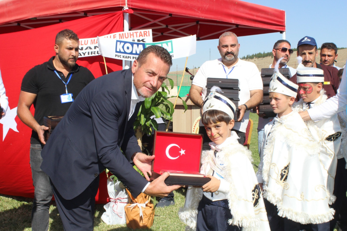 Halıcı Ladik Derneği’nden Sünnet Şöleni